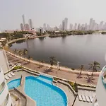 Apartamentos frente al mar